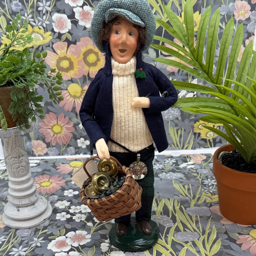 ⭐️Byers Choice Cries of London 1998 Candle Stick Vendor Maker
